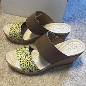Women’s Croc brand size 9 sandals. Smoke free home. Only worn once.